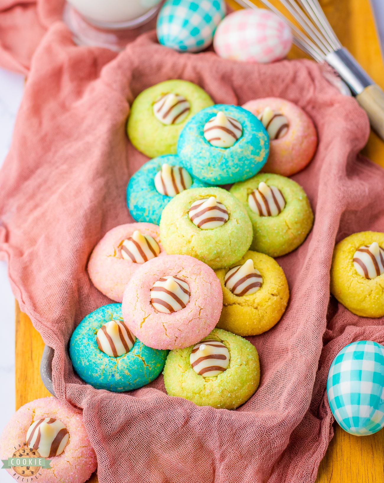 Darling festive Easter Hugs cookies