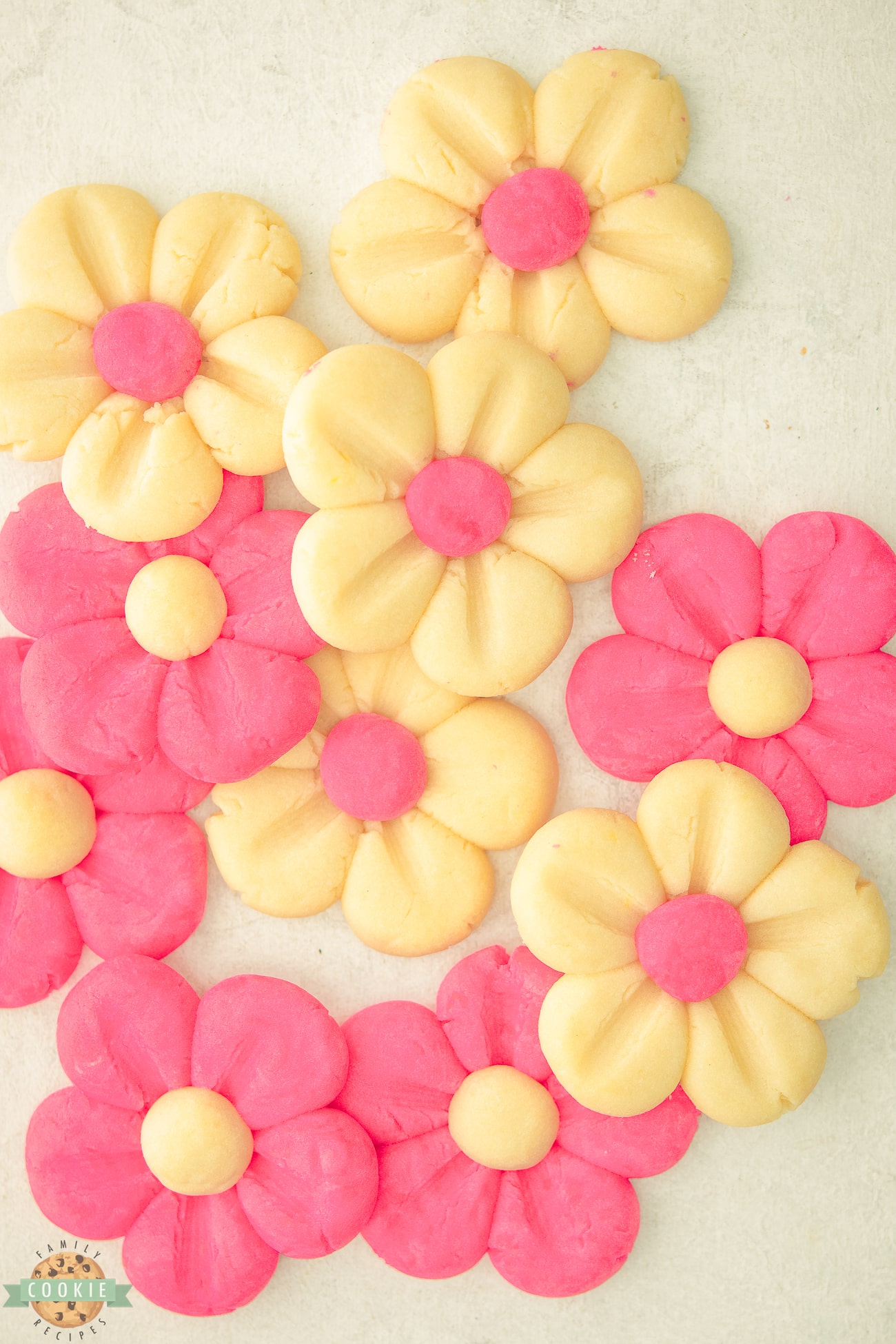 darling pink daisy cookies