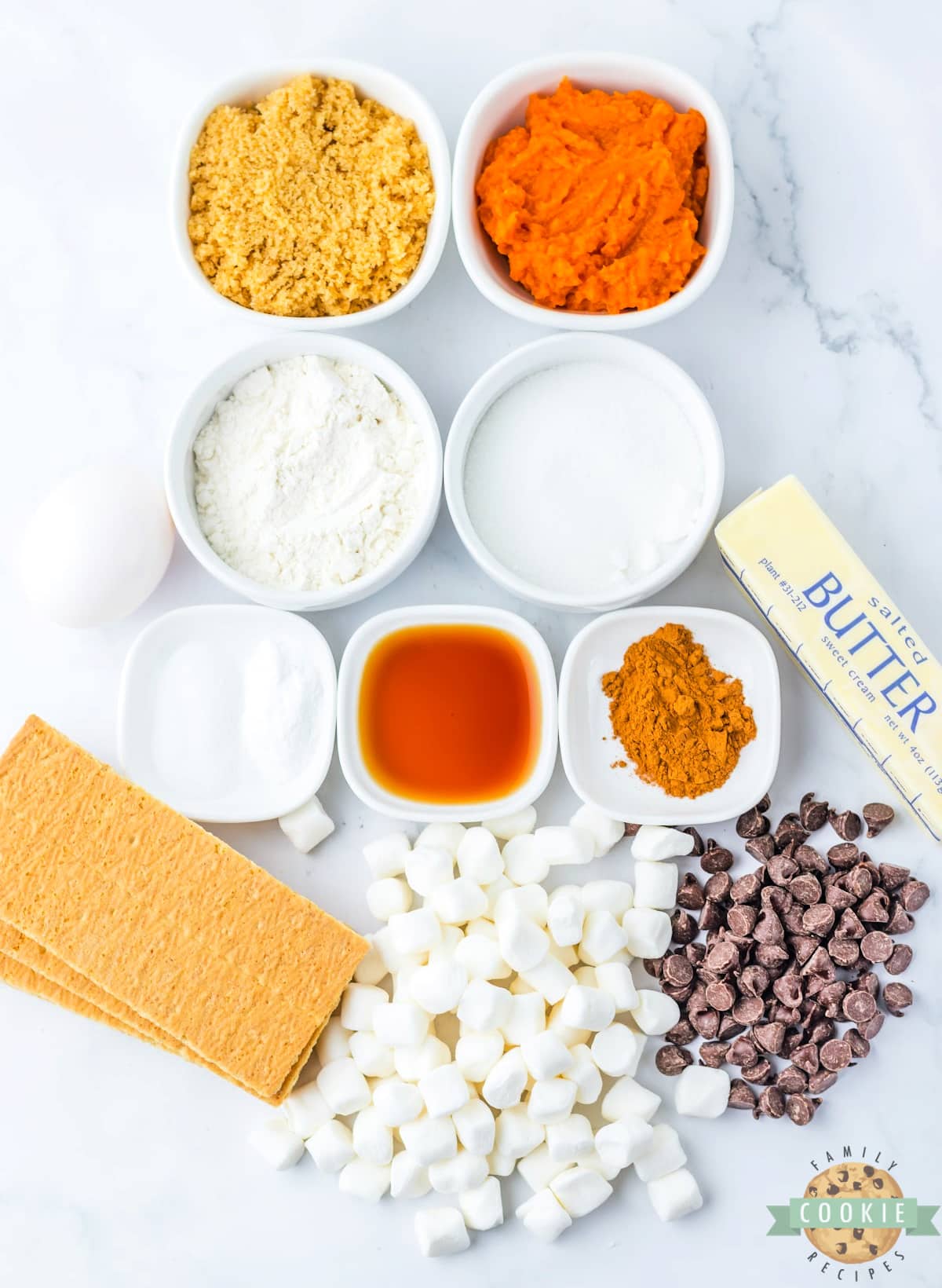 Ingredients in Pumpkin S'mores Cookie Cake recipe.