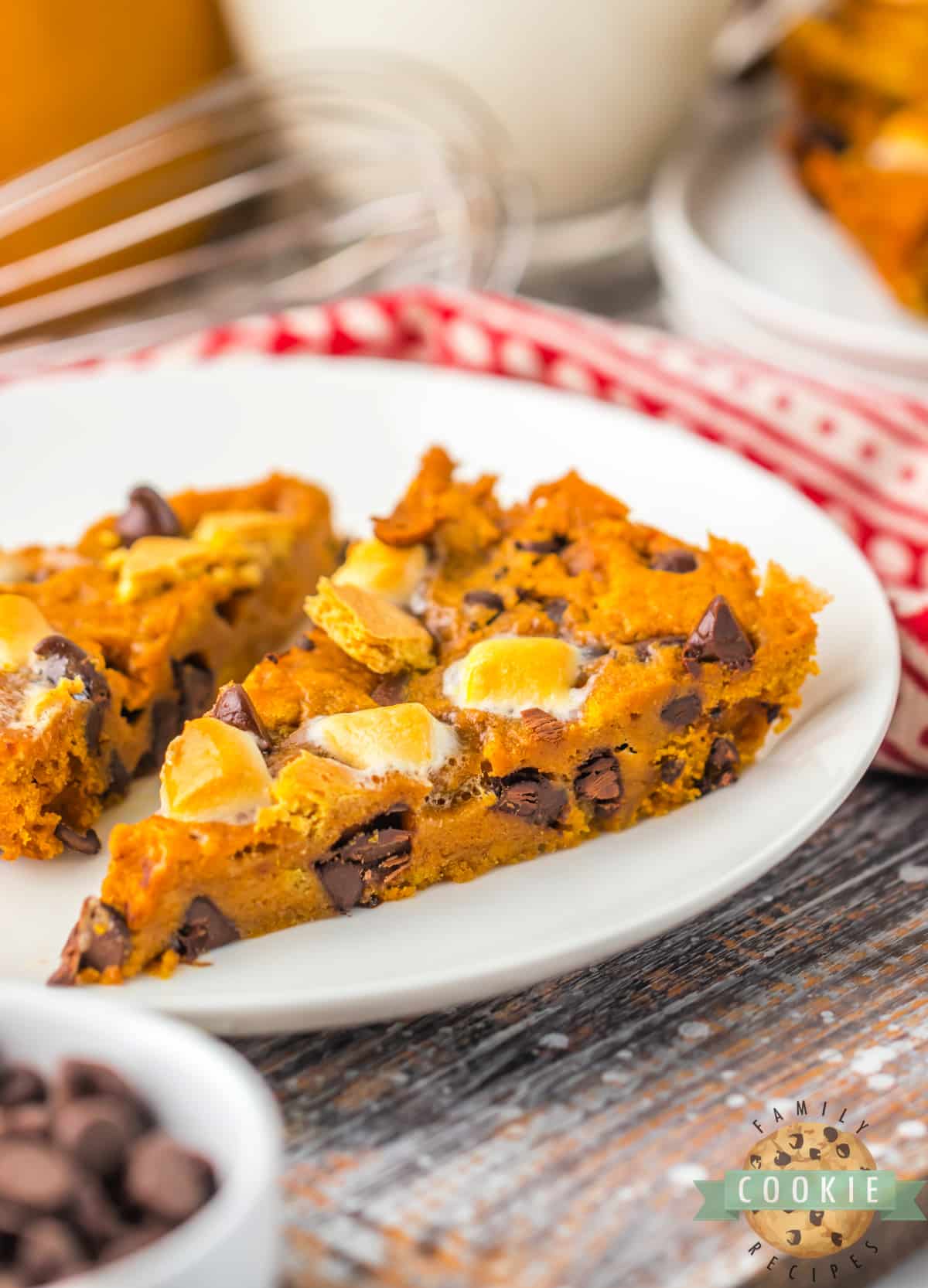 Slice of pumpkin cookie cake. 