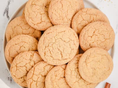 cinnamon brown butter cardamom cookies on a circle plate