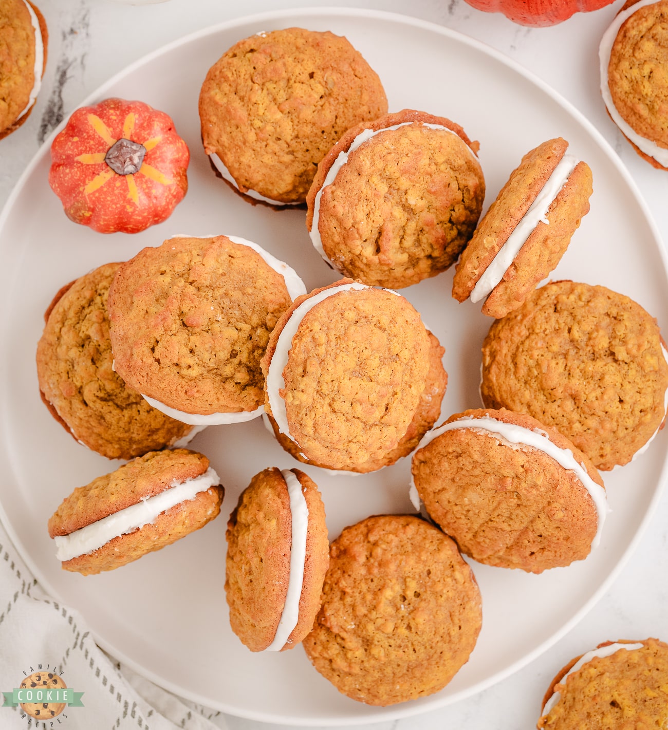 pumpkin oatmeal sandwich cookies