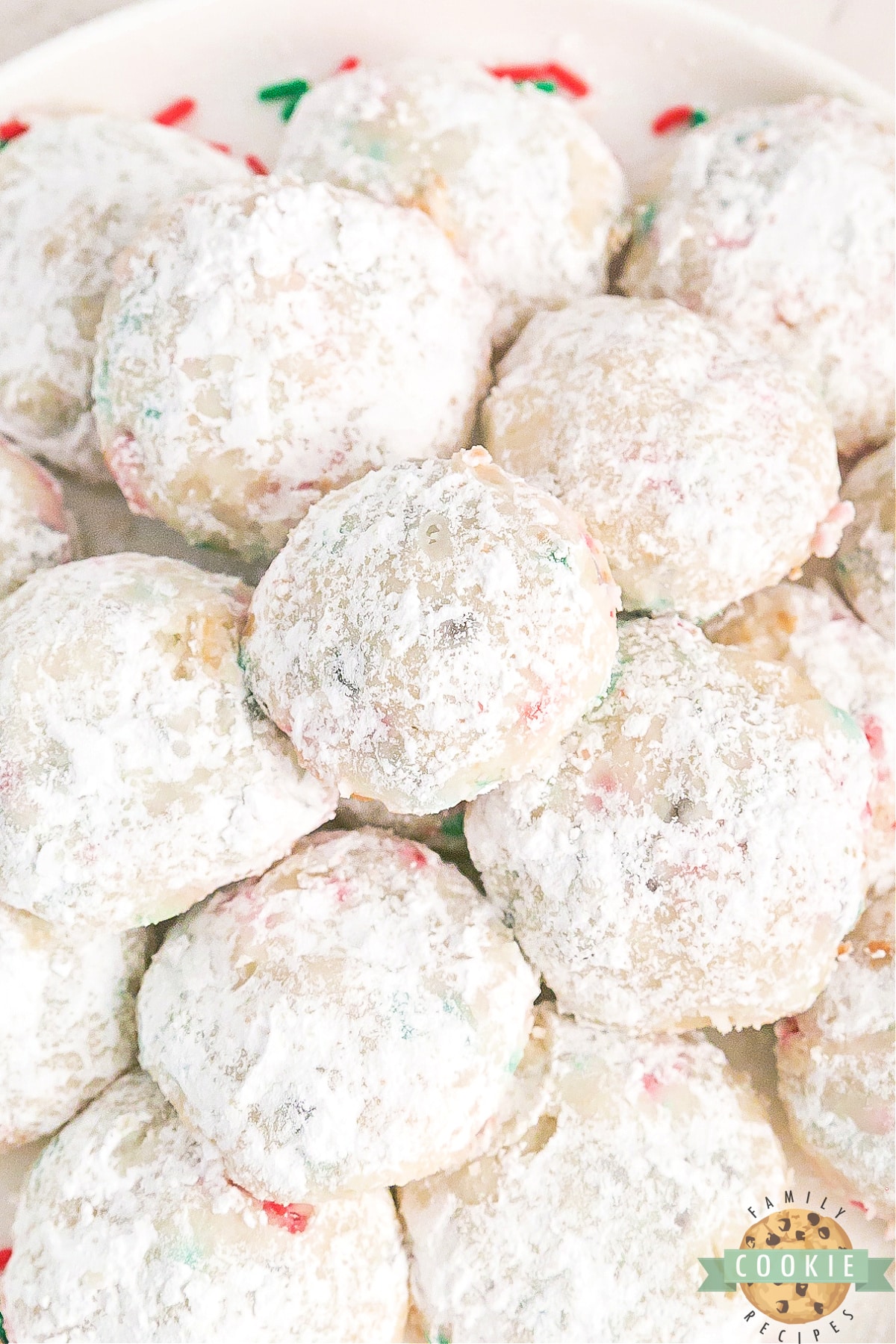 Christmas Snowball Cookies are sweet, buttery, and easy to make! Perfect holiday Snowball Cookies for cookie trays & gift exchanges.