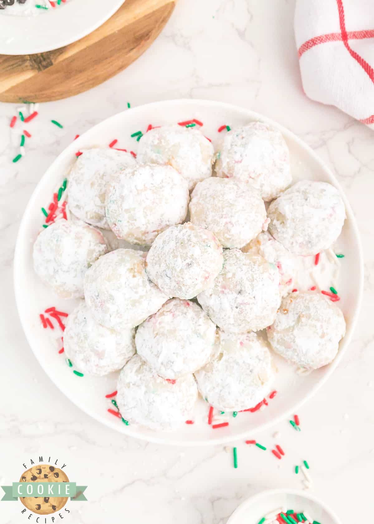 Christmas Snowball Cookies are sweet, buttery, and easy to make! Perfect holiday Snowball Cookies for cookie trays & gift exchanges.