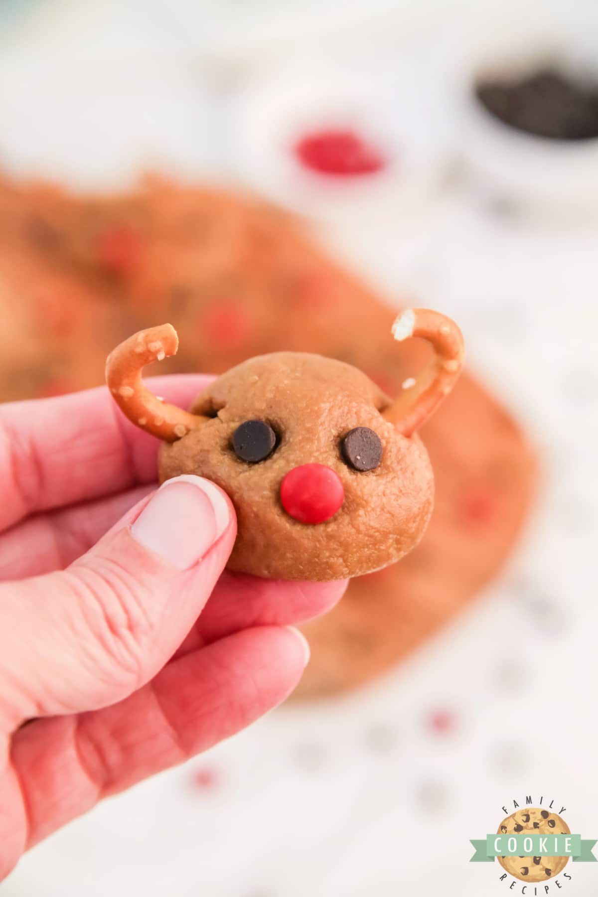 Rudolph Cookie Butter Balls are fun no-bake treats made with cookie butter and crushed Nilla wafers, decorated to look like your favorite reindeer! Easy holiday treats made with less than 10 minutes of prep time!  