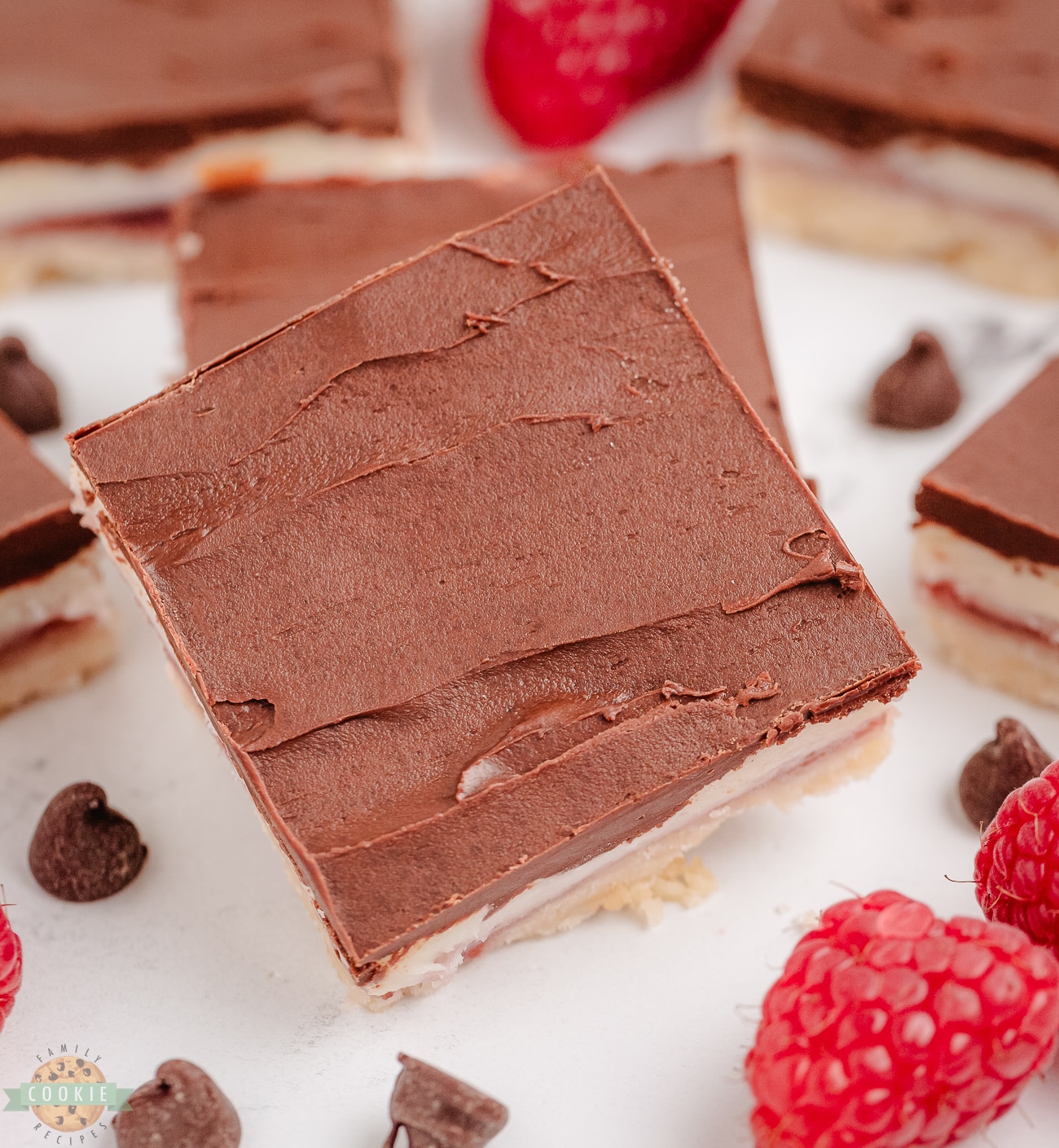 layered chocolate raspberry cookie bars