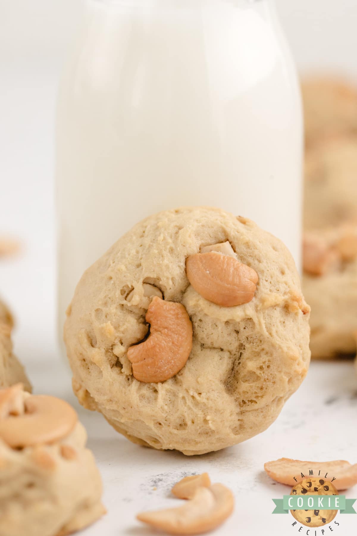 Cashew Cookie with milk.