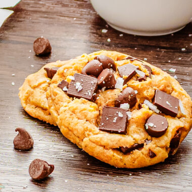 brown butter banana chocolate chunk cookie with sea salt
