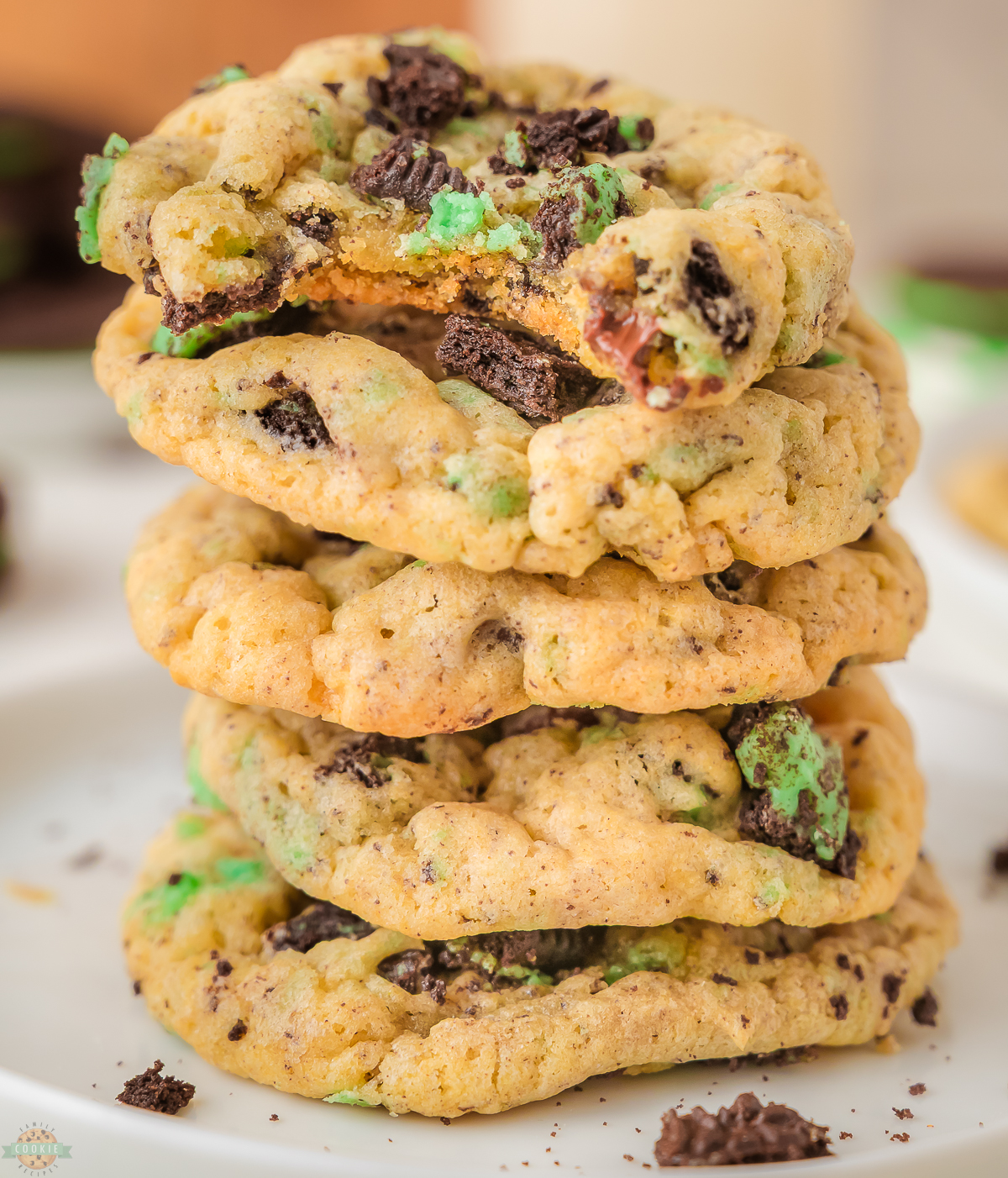 stack of chocolate chip mint oreo cookies