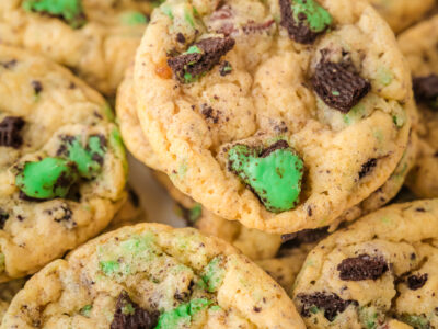 tray of chocolate chip mint oreo cookies