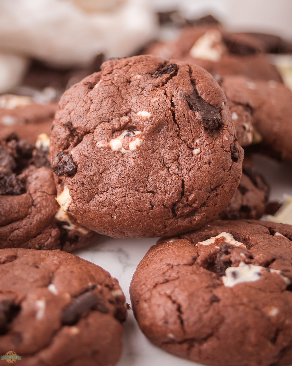 pile of chocolate cookies and cream cookies